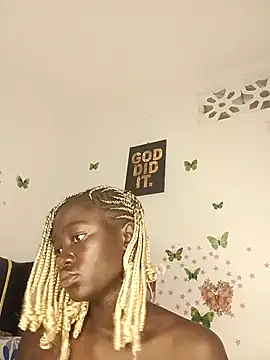Snapshot of petiteebony254 chatting on June 2026 05:20:02 AM petiteebony254 online show from June 2026 05:20:02 AM
