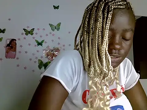 Snapshot of petiteebony254 chatting on June 2026 09:17:02 PM petiteebony254 online show from June 2026 09:17:02 PM