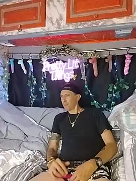 TuzdayG online show from June 2026 11:48:01 PM