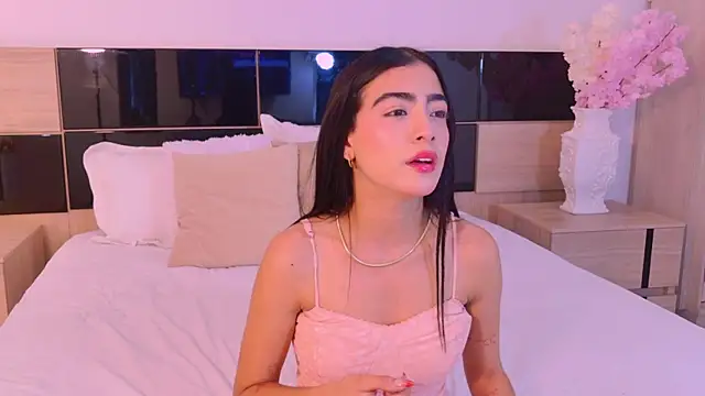 MaluCortes online show from July 2026 01:43:01 PM