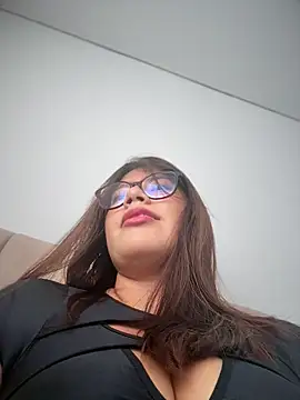 Snapshot of Saracalderon chatting on July 2026 01:16:01 PM Saracalderon online show from July 2026 01:16:01 PM