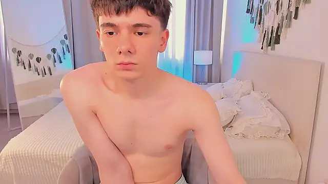 Ethan Crowe online show from June 2026 03:45:01 PM