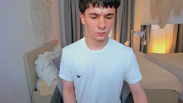 Ethan Crowe online show from July 2026 03:18:02 PM