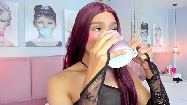 Snapshot of skinny_dolltrans chatting on June 2026 09:07:02 PM skinny dolltrans online show from June 2026 09:07:02 PM