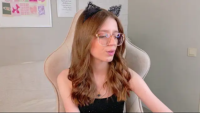 StellaMour online show from July 2026 05:20:01 PM