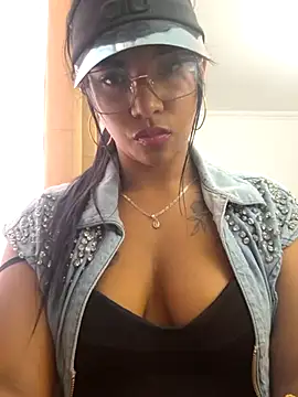 sophiagomezx online show from July 2026 07:41:01 PM