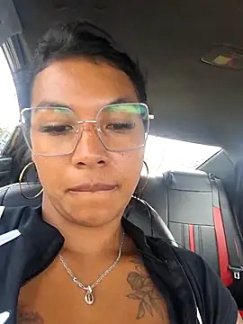 sophiagomezx online show from July 2026 06:48:02 PM
