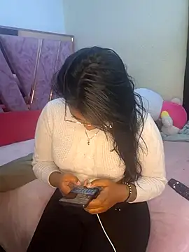 sophiagomezx online show from July 2026 12:42:01 AM