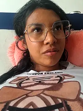 sophiagomezx online show from July 2026 08:41:02 PM