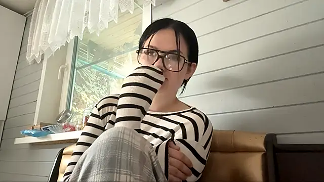 AnnelieseRamirel online show from June 2026 06:27:02 AM