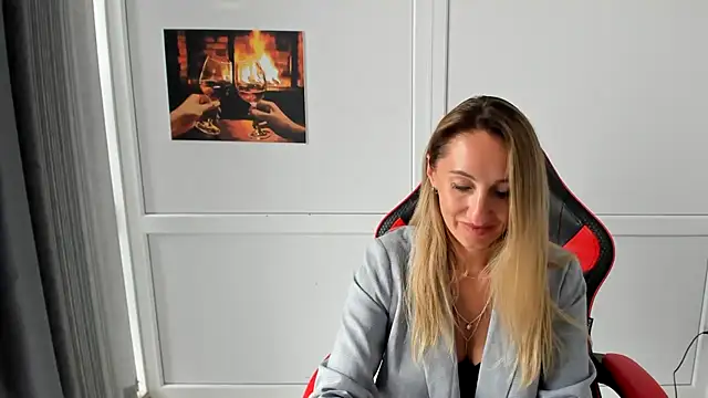 LilyDreamm online show from July 2026 11:17:02 AM