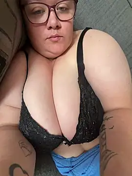 Snapshot of Honey_HazelX chatting on June 2026 08:31:01 AM Honey HazelX online show from June 2026 08:31:01 AM
