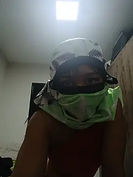 camillasoares01 online show from June 2026 06:12:01 AM