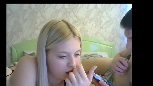 Snapshot of sweet_Velmira chatting on June 2026 09:25:01 AM sweet Velmira online show from June 2026 09:25:01 AM