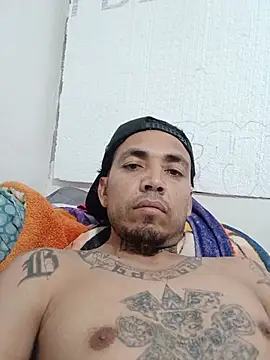 luis22fuego online show from June 2026 06:01:01 AM