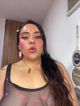 CamilJoness69 online show from July 2026 01:37:01 PM