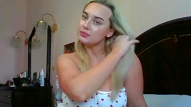 aylin99999 online show from June 2026 01:00:02 PM