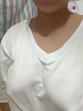 nhungbaby12 online show from July 2026 04:09:02 PM