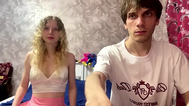 Cute  Couple  online show from July 2026 07:30:01 PM