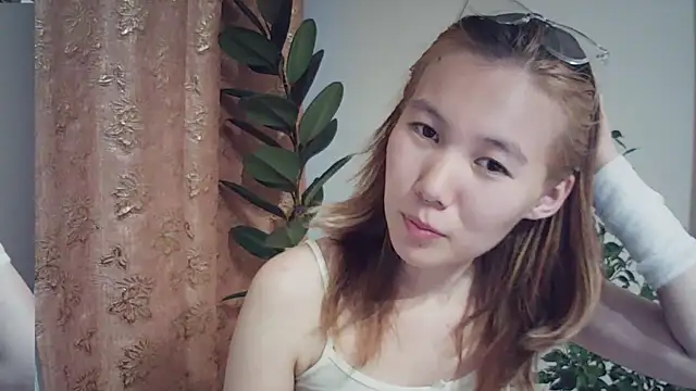MammieLippoldt online show from July 2026 04:57:01 PM
