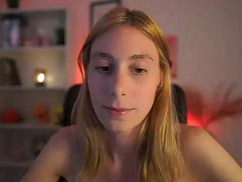 RachelMoore18 online show from July 2026 01:26:01 PM