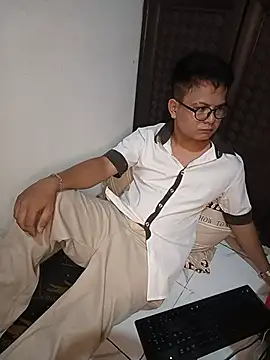Snapshot of Cedrick68 chatting on July 2026 03:49:01 PM Cedrick68 online show from July 2026 03:49:01 PM