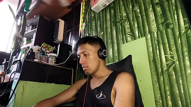 jhoncarlm online show from July 2026 09:02:01 AM