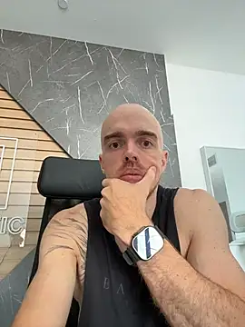 logan  kelly online show from July 2026 01:28:01 PM
