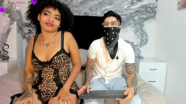ErickAndSasha online show from July 2026 05:04:01 PM