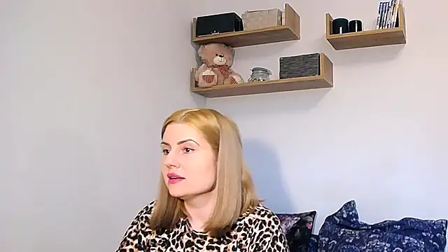 Snapshot of alisenties chatting on March 2026 03:30:01 PM alisenties online show from March 2026 03:30:01 PM