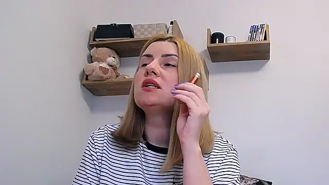 Snapshot of alisenties chatting on March 2026 04:13:01 PM alisenties online show from March 2026 04:13:01 PM