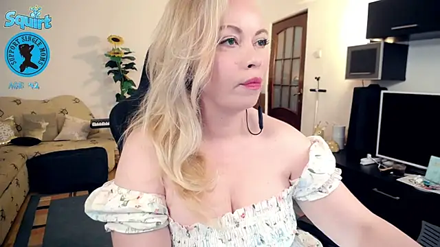 WhitneyLynn online show from May 2026 06:13:01 PM