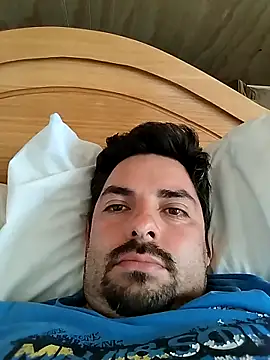 Snapshot of robredoj chatting on February 2026 05:29:01 PM robredoj online show from February 2026 05:29:01 PM