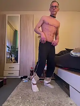 slaveboy2016xh online show from January 2025 10:29:02 PM