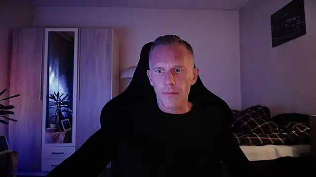 slaveboy2016xh online show from September 2025 08:09:02 PM