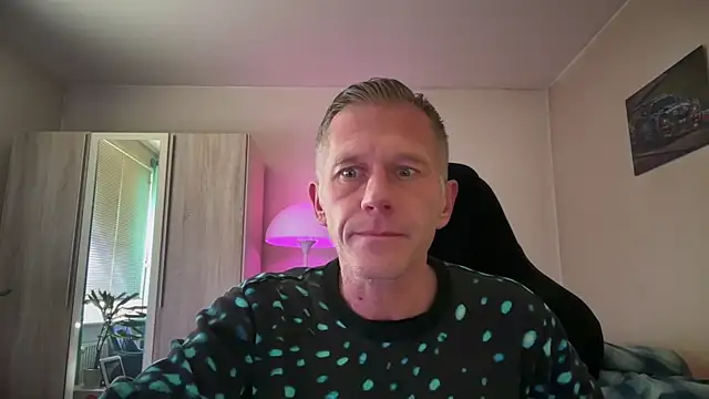 slaveboy2016xh online show from October 2025 03:01:01 PM