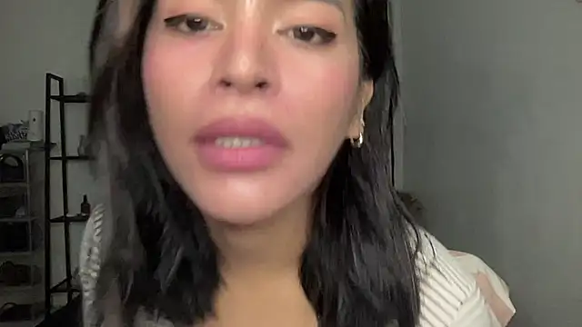 your bianca69 online show from April 2026 12:33:01 AM