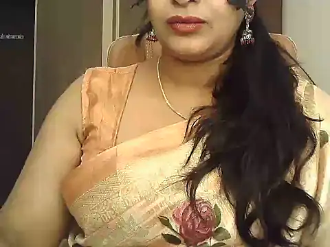 Snapshot of Spandana_Sweety chatting on November 2025 06:18:02 AM Spandana Sweety online show from November 2025 06:18:02 AM