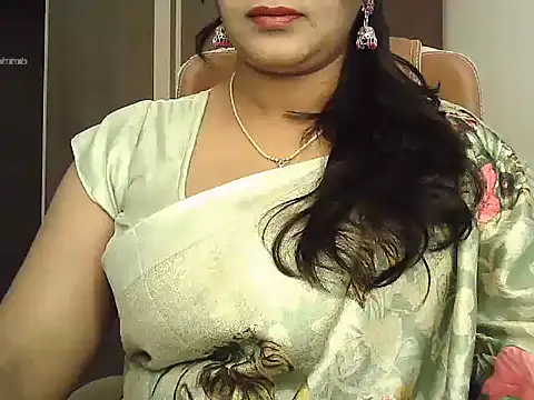 Snapshot of Spandana_Sweety chatting on November 2025 06:13:01 AM Spandana Sweety online show from November 2025 06:13:01 AM