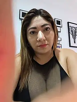 Snapshot of kendra_fire chatting on July 2026 12:43:01 PM kendra fire online show from July 2026 12:43:01 PM