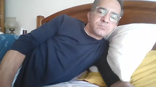 CarlosRocha73 online show from May 2026 11:29:02 AM