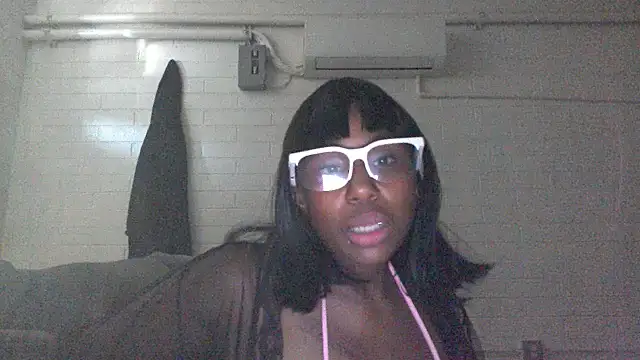Xochillovemoney2 online show from July 2026 11:53:01 PM