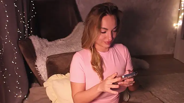 Snapshot of MaryFaith chatting on January 2026 02:10:01 PM MaryFaith online show from January 2026 02:10:01 PM