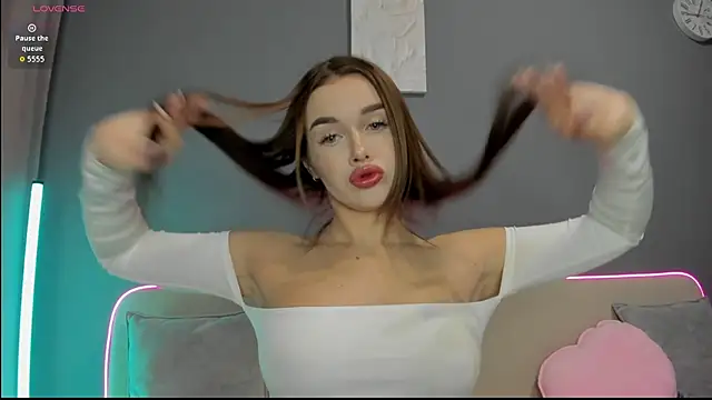 Malika Lisan online show from March 2026 02:04:01 AM