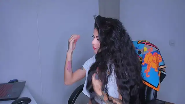 Lisegg  online show from February 2026 10:12:01 AM