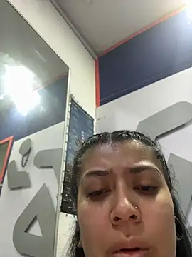 emilyjohanson online show from March 2026 05:17:01 PM