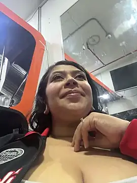 emilyjohanson online show from April 2026 05:43:02 PM