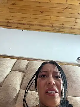 emilyjohanson online show from April 2026 06:04:02 PM