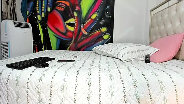 luna sexxy online show from April 2026 03:19:01 AM