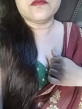Snapshot of naughtymadam chatting on May 2026 05:24:02 AM naughtymadam online show from May 2026 05:24:02 AM